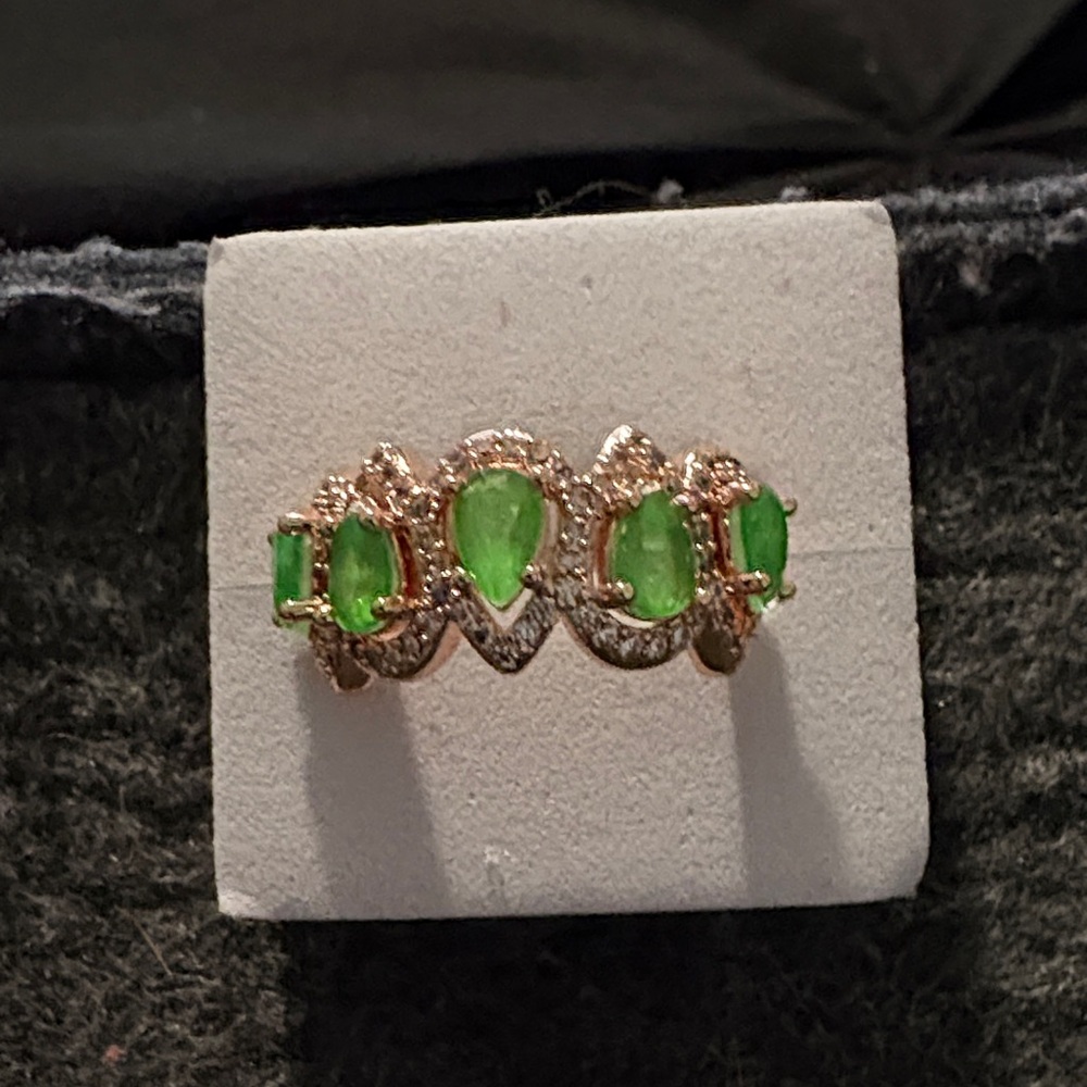 Elegant Green Gemstone Ring